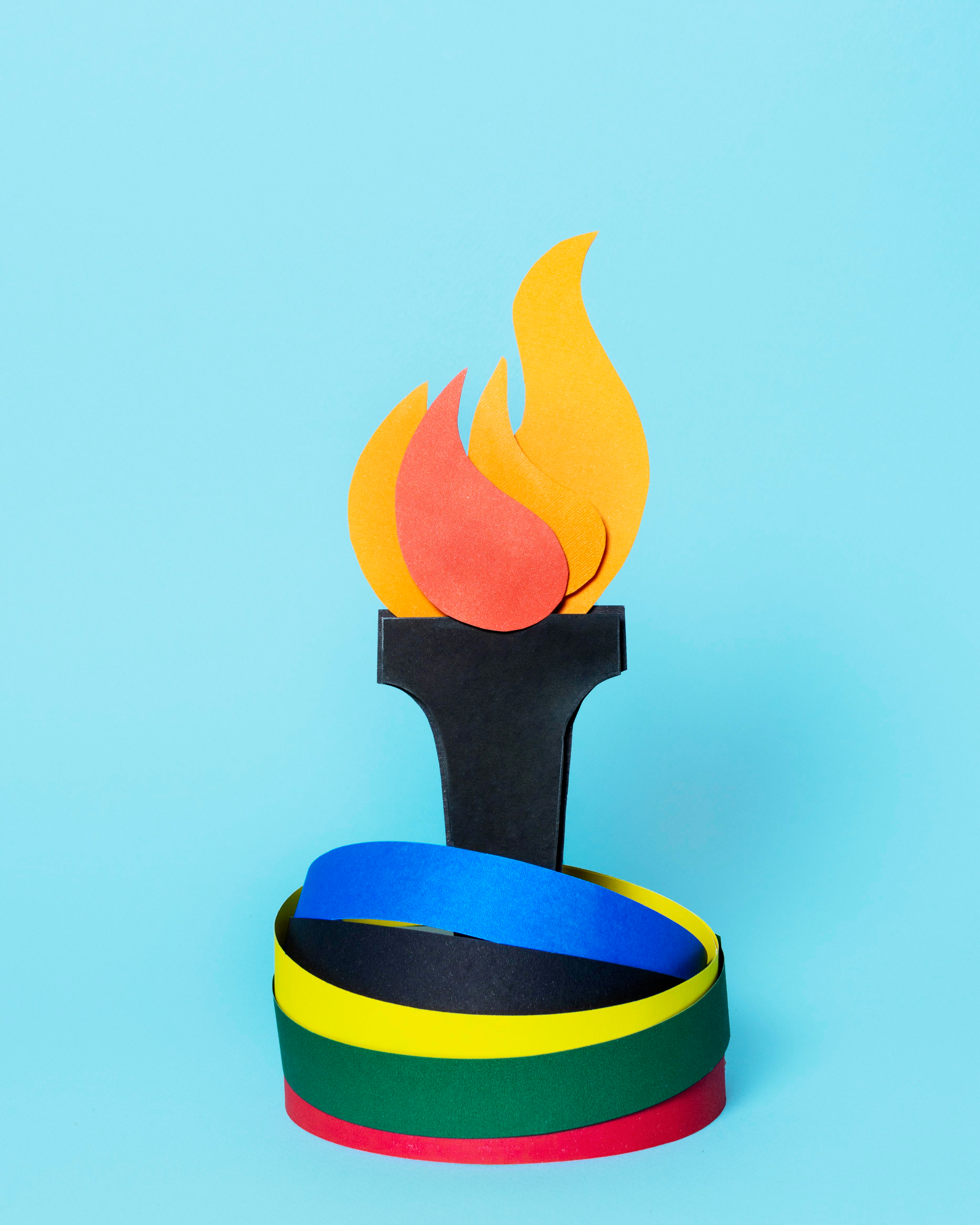 09_paper-torch-with-colorful-paper-circles_Maginific_20260909 09_paper-torch-with-colorful-paper-circles_Maginific_20260909